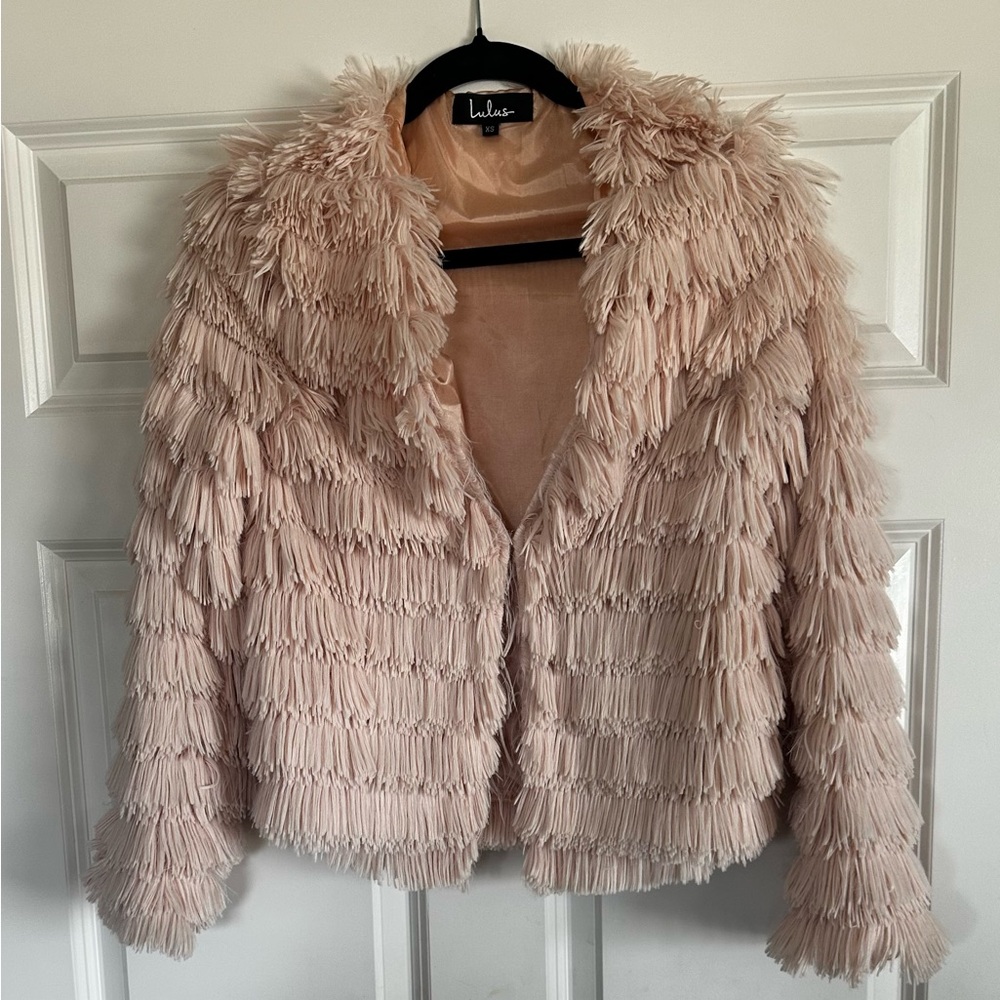 Lulu's Blush Fringe Teddy Faux Fur Shaggy Jacket. Women’s size XS.